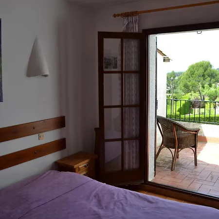 Casa Vacacional Tranquila Con Piscina, Jardin Y Cerca De La Playa En - Es-323-29 *