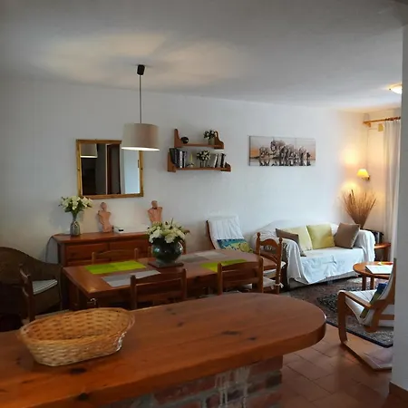 Casa Vacacional Tranquila Con Piscina, Jardin Y Cerca De La Playa En - Es-323-29