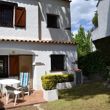 Casa Vacacional Tranquila Con Piscina, Jardín Y Cerca De La Playa En - Es-323-29 Сasa de vacaciones *