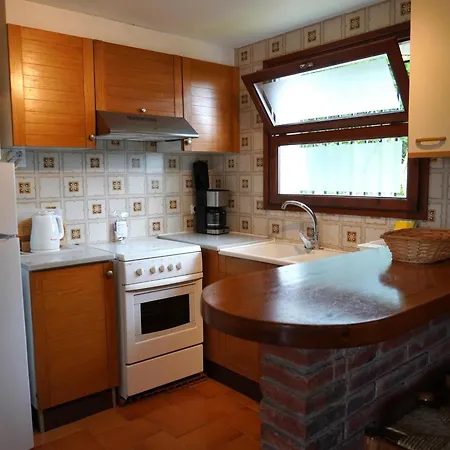 Casa Vacacional Tranquila Con Piscina, Jardin Y Cerca De La Playa En - Es-323-29 בית נופש *