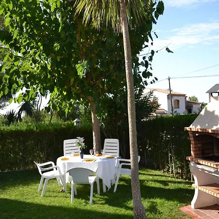 Casa Vacacional Tranquila Con Piscina, Jardin Y Cerca De La Playa En - Es-323-29